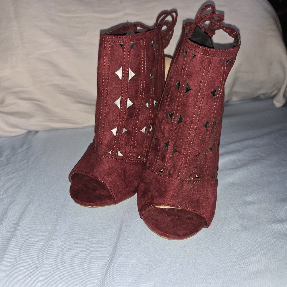 Shoe Dazzle Burgundy Peep-Toe Heels with Cutout Design